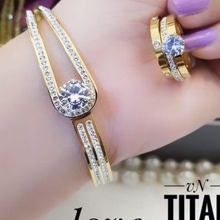 Titanium Set Perhiasan Gelang dan Cincin Wanita P825