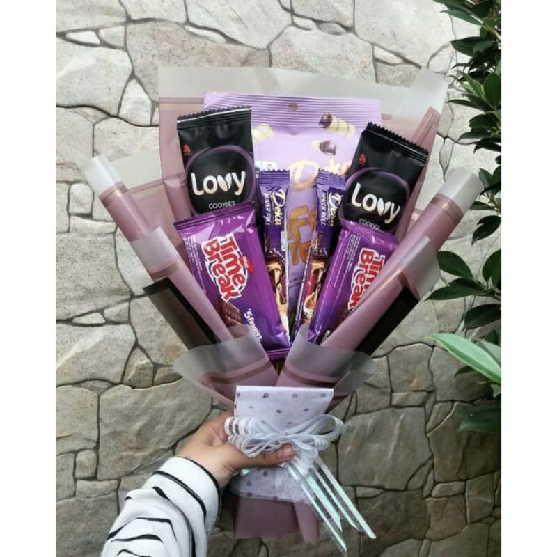 

Buket / Bouquet Snack spesial Ungu