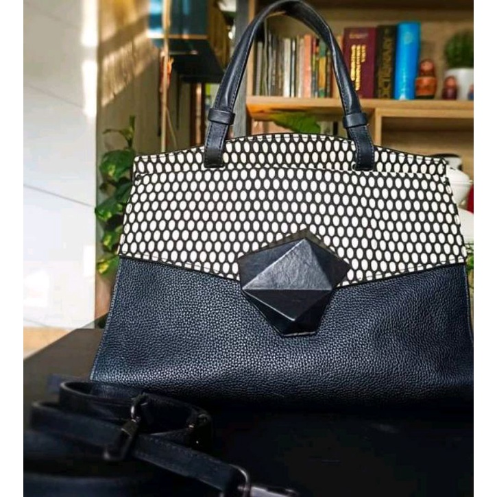 Rouge Lounge Preloved