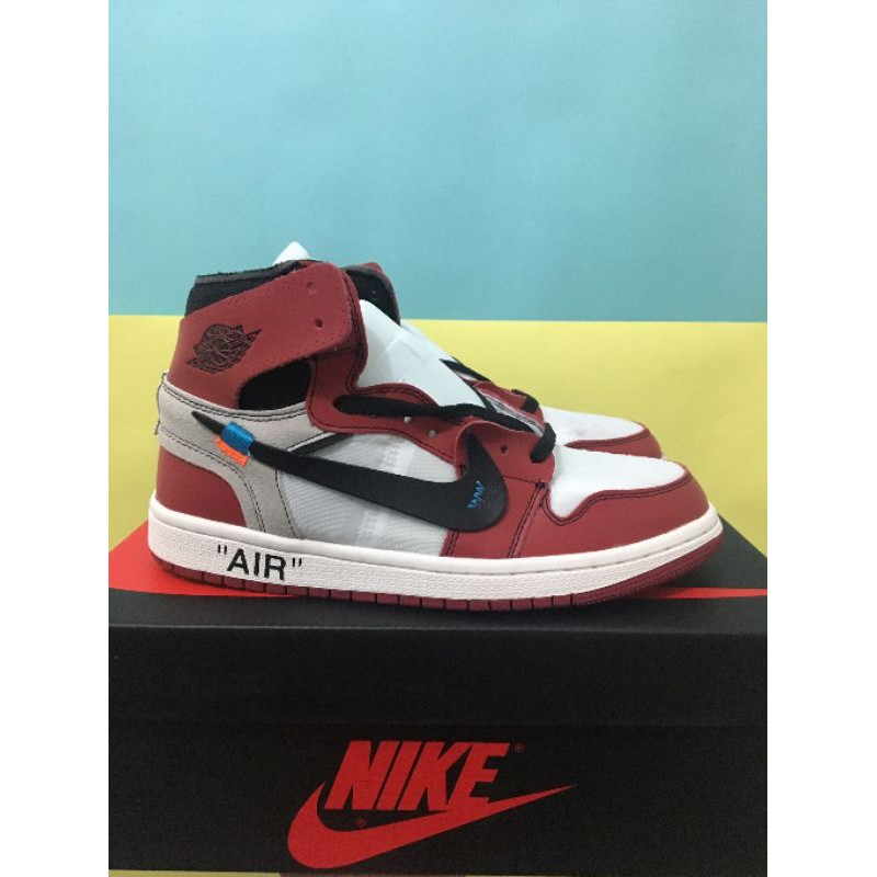 sepatu sneakers Nike air jordan 1 low off white redw