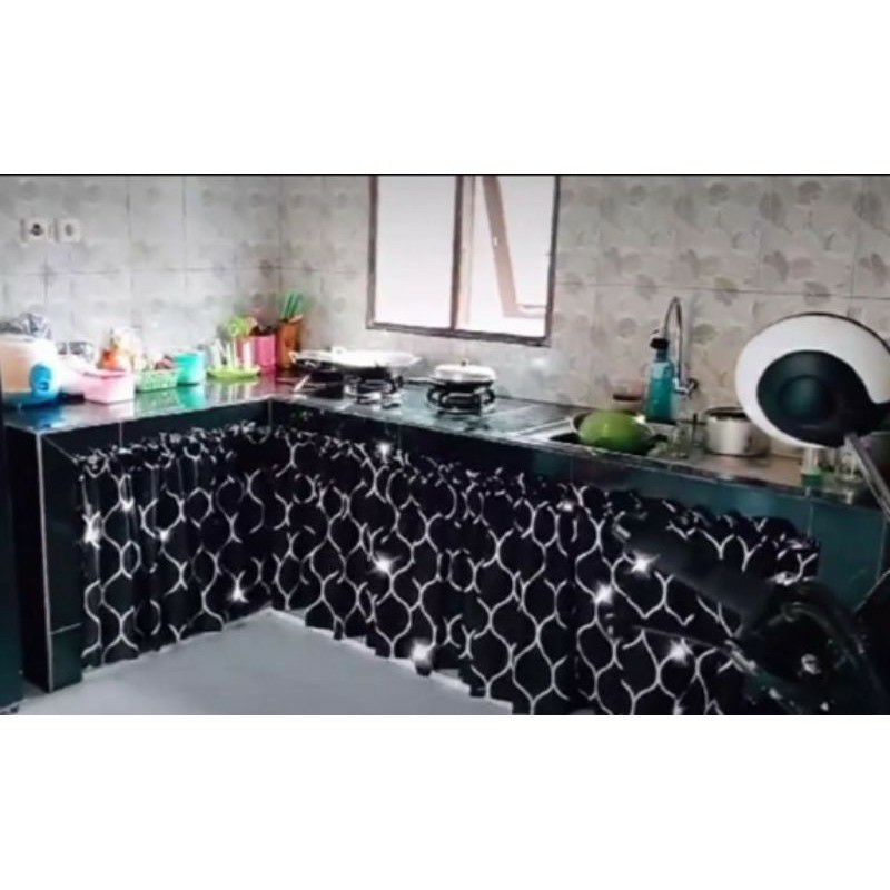 gorden kolong dapur curve hitam