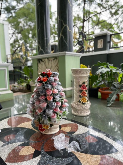 Pilar Set Bunga London Keramik