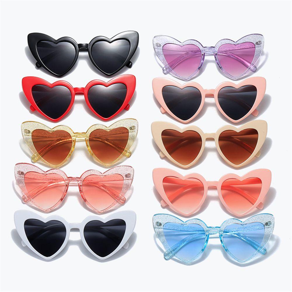 Wonder Kacamata Hitam Berbentuk Hati Retro Clout Goggle Women Eyewear