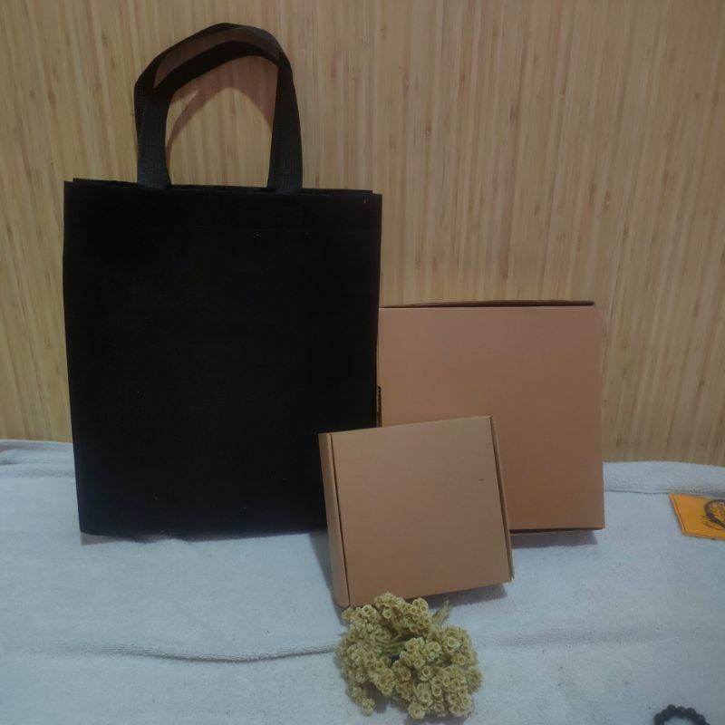 GOODIE BAG / TAS SOUVENIR HITAM POLOS STANDING HANDLE