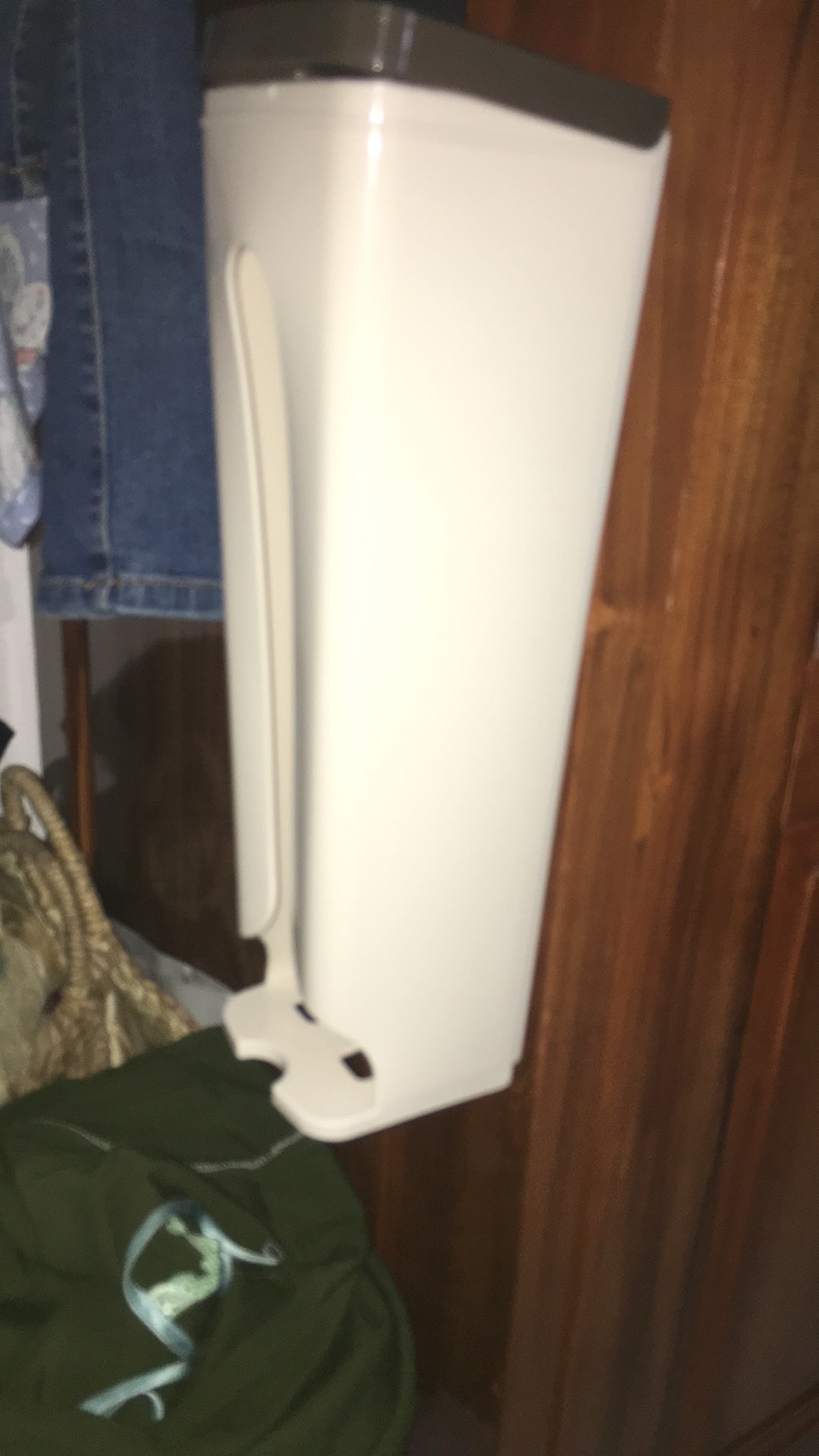 Dispenser Plastik / Tempat Plastik Kresek/kotak Penyimpanan