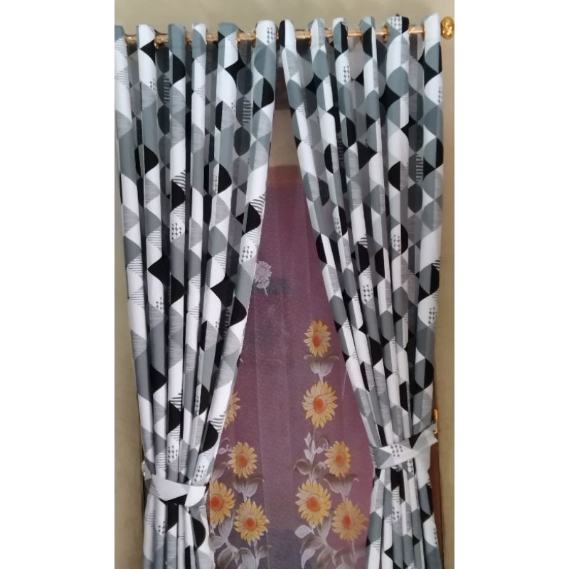 Gorden motif Piramida abu hitam