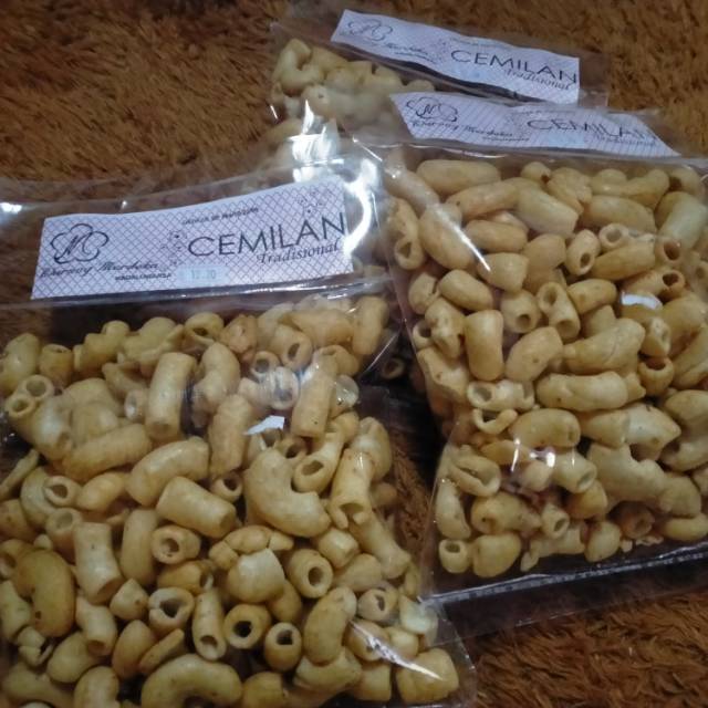 

Makroni gurih manis khas garut