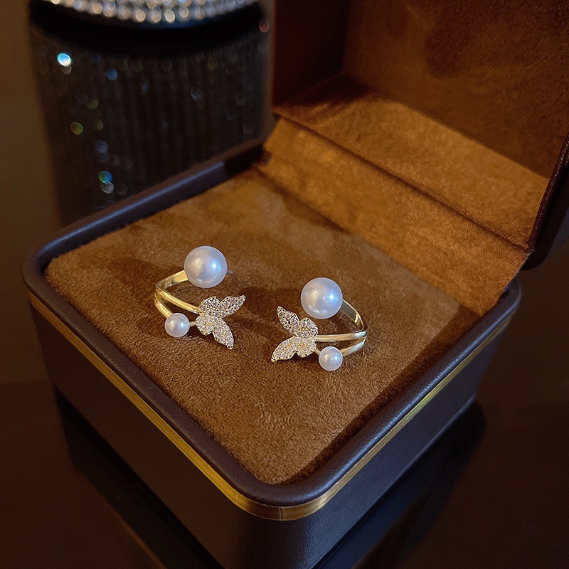 Anting Tusuk Motif Kupu-Kupu Hias Berlian / Mutiara Imitasi Simple Ala Korea Untuk Wanita