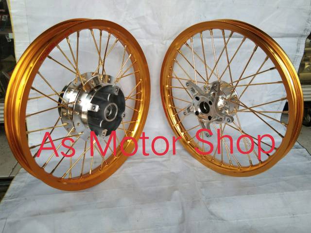 Sepaket velg set rossi 140 - 160 ring 17 tromol set jari2 new cb150r dan cbr150r bonus setel