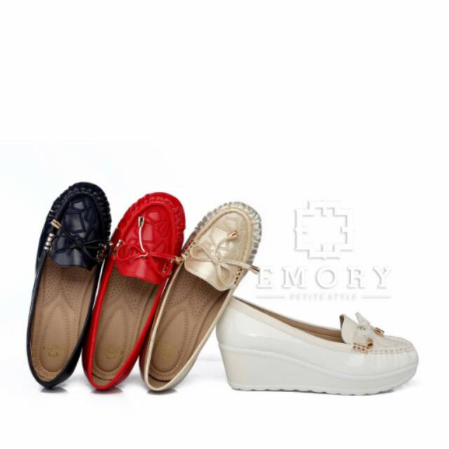 Emory flamingo wedges