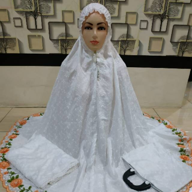 Mukena sutra paris bordir timbul