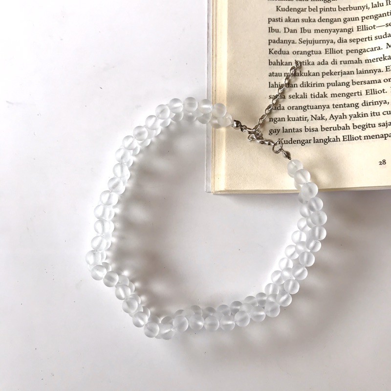 belle crystal choker