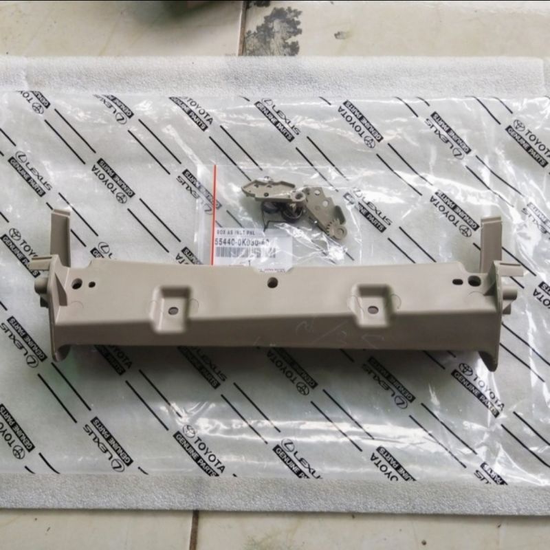 Bracket Laci Innova 2005-2014 Original