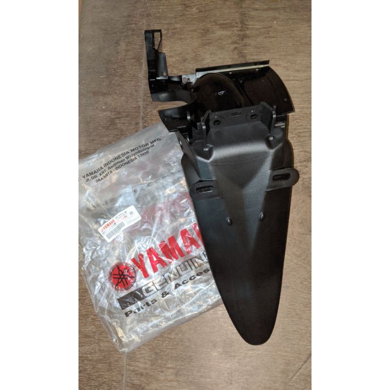 Slebor belakang Mio Lama