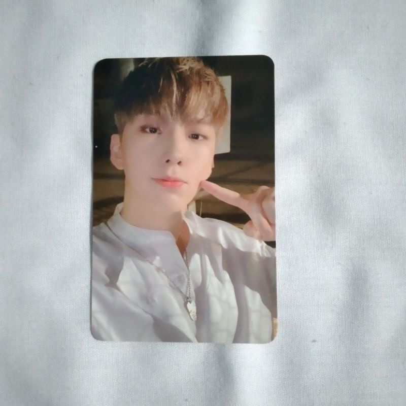 MONSTA X PHOTOCARD OFFICIAL  KIHYUN BENEFIT KTOWN FATAL LOVE
