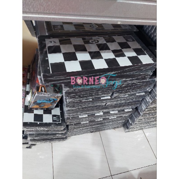 MAINAN PAPAN CATUR UKURAN M DAN XL PAPAN ASLI CHESS BOARD UK M &amp; XL