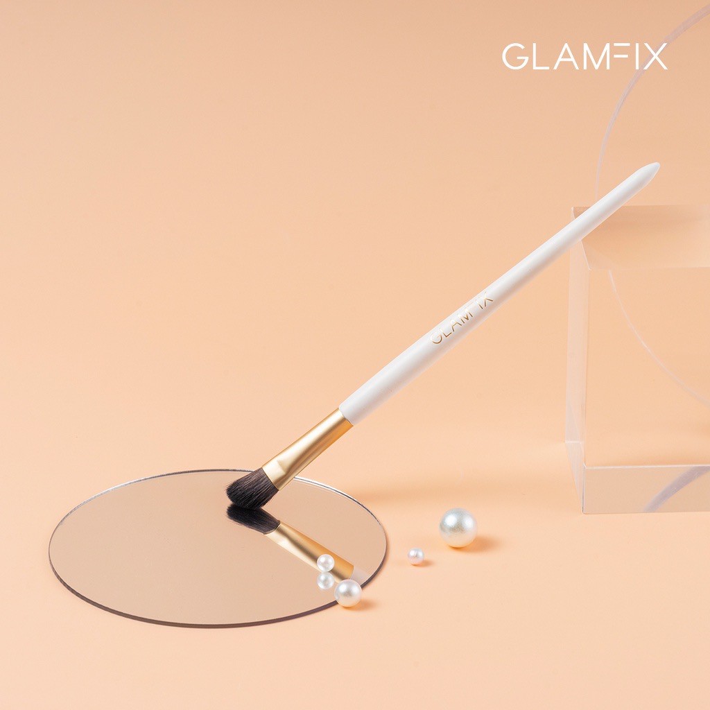 Glam Fix Precision Eyeshadow Brush | Glamfix