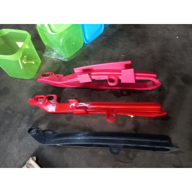 chain guide atau pelindung arm dari rantai viar cross x 250 dan 200es
