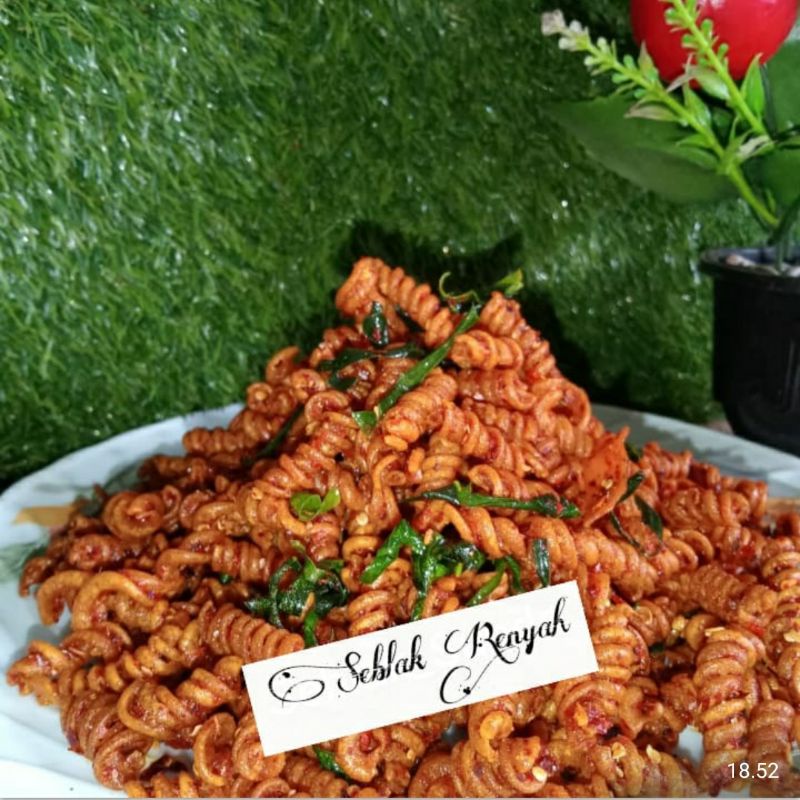 

makaroni spiral seblak bumbu pedas daun jeruk 100gr