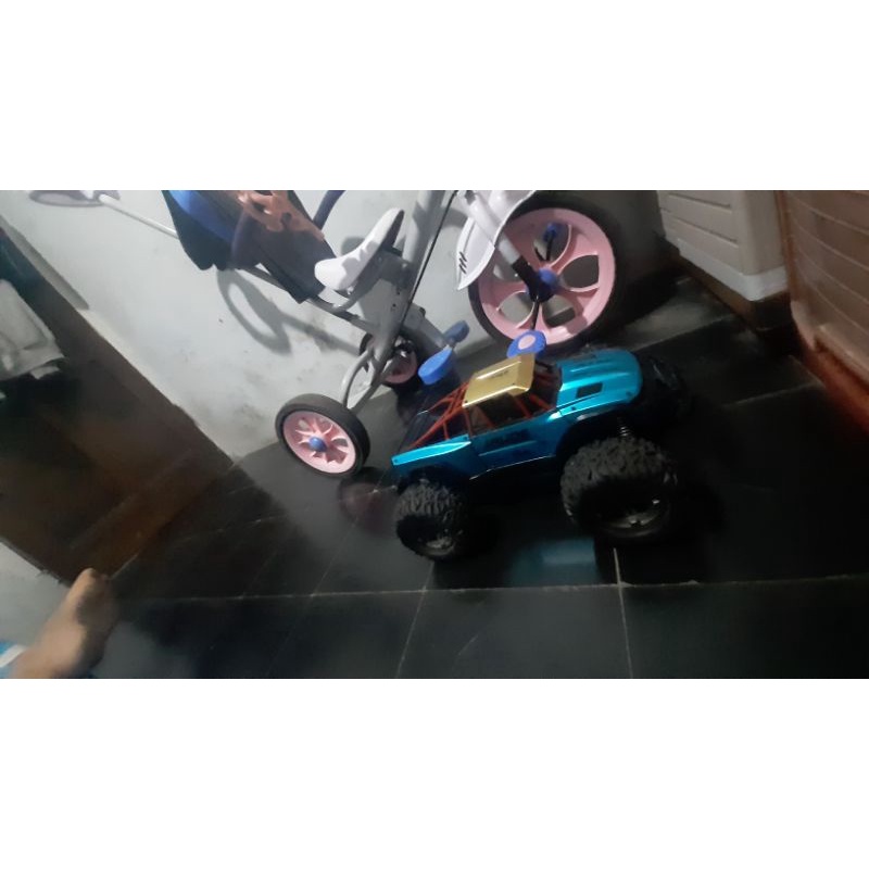 Mobil RC Offroad Bekas tapi Masih Bagus