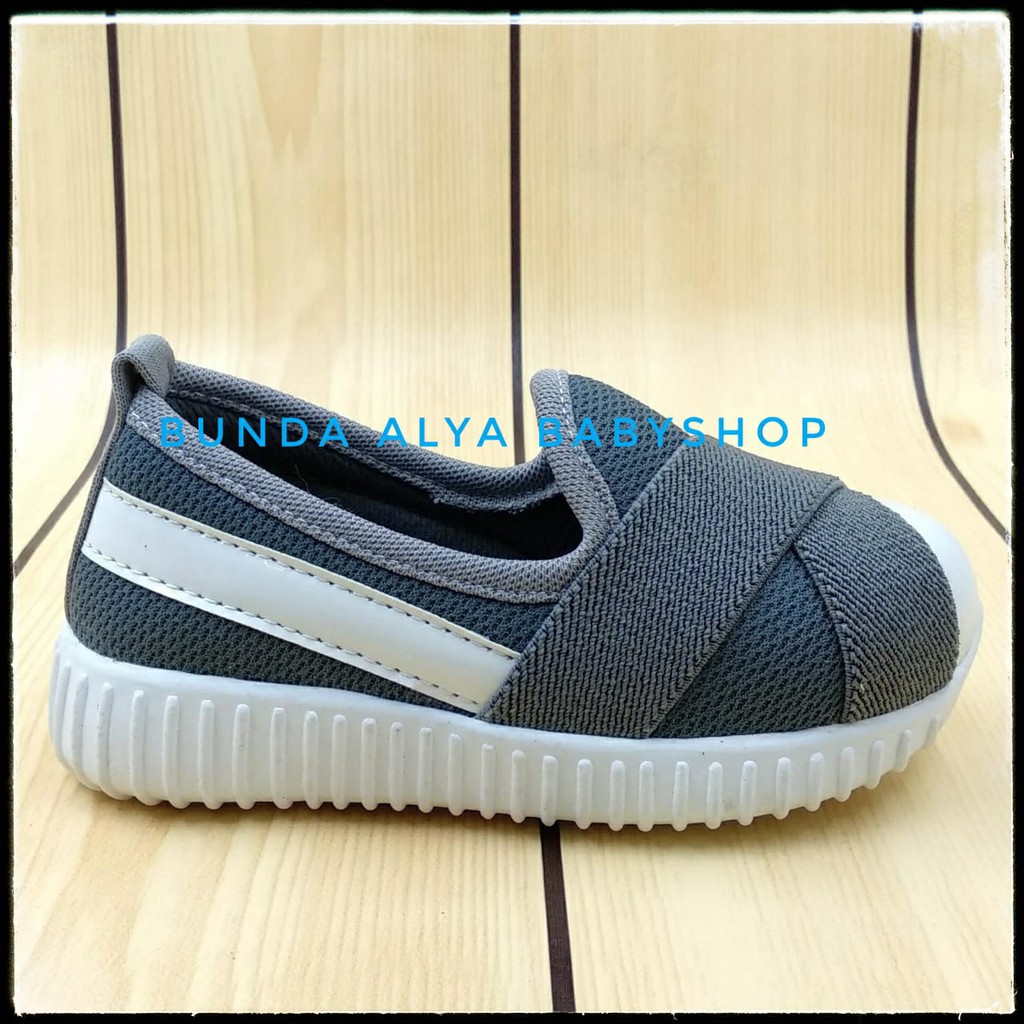 Sepatu Anak Perempuan Usia 6 7 Tahun ABU - Sepatu Anak Cewek Sporty Anti Licin Alas Karet Size 33- 34