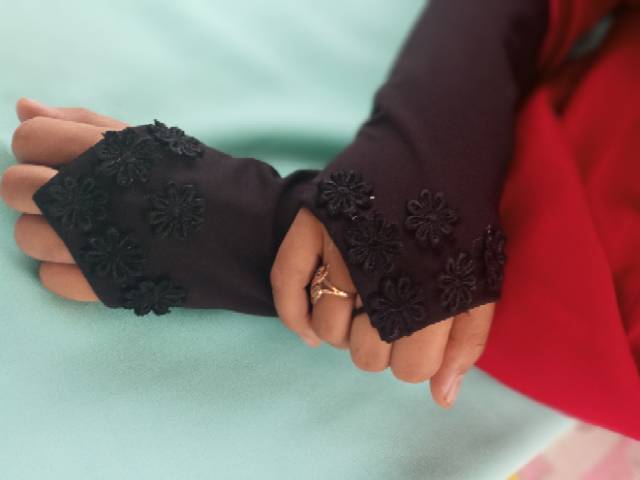 Handsock Renda Flow Hitam / Handsock Cincin Renda / Handsock Ring / Handsock Muslim /Handsock Wanita