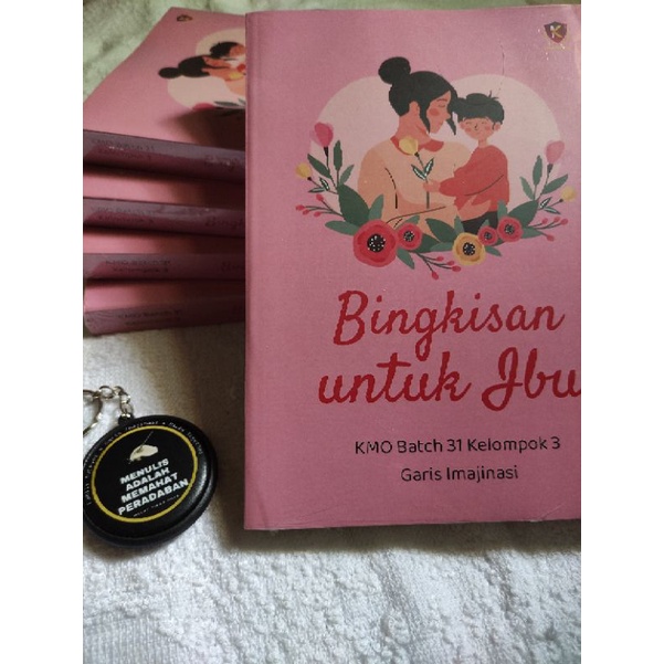 

Buku antologi "Bingkisan untuk Ibu