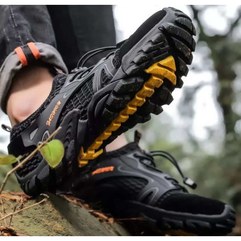 Sepatu Outdoor Hiking Diving Shoes Sepatu Sepeda Gowes Sepatu Pantai Hitam