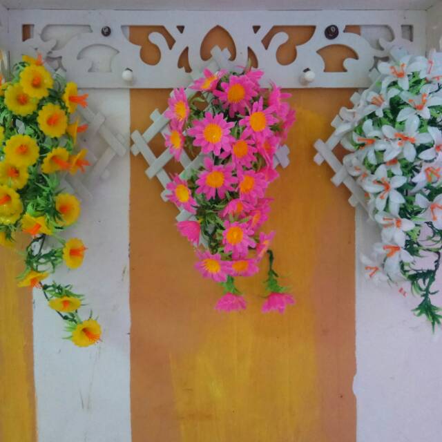 Bunga gantung dinding plastik vas wajik