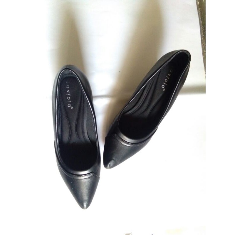 Sepatu Pentofel Wanita Merk Laviola Hitam Preloved