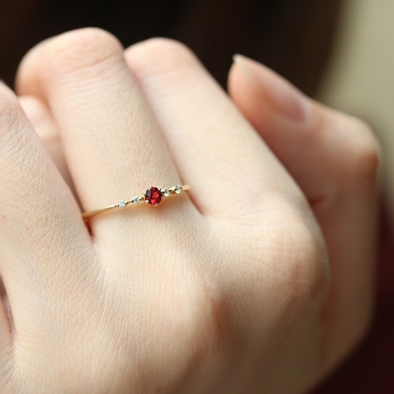 Cincin Lapis Emas 18k Dengan Ruby Untuk Wanita