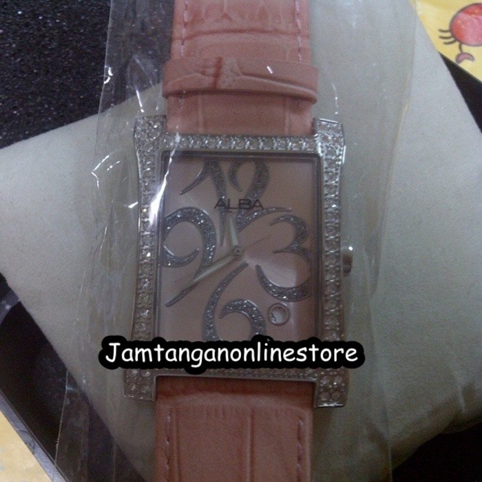 Alba Original AXHF21X1 Pink Leather Swarovski Jam Tangan Wanita Kotak AXHF21