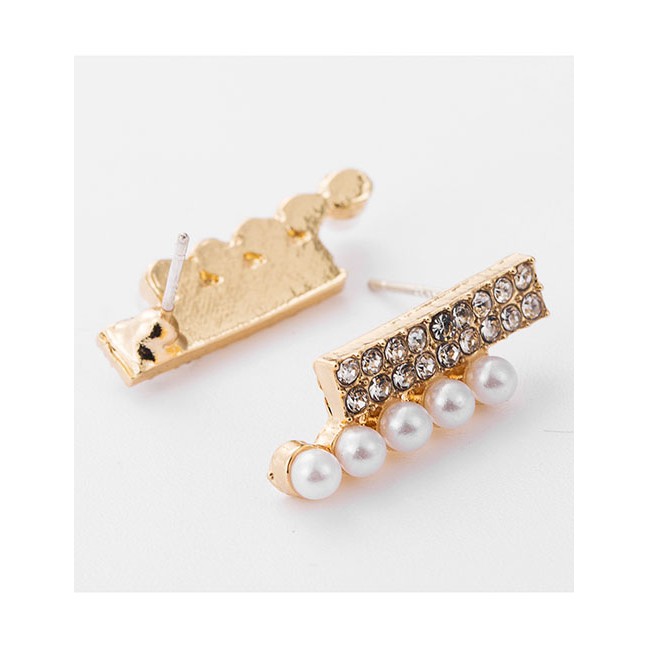 LRC Anting Tusuk Fashion Left And Right Double Half Diamond And Half Pearl Earrings D86642