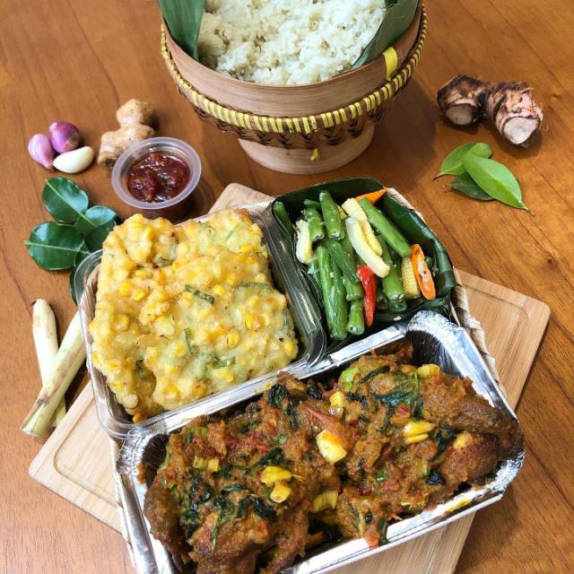 

Family Package Ayam Woku (4 pax)