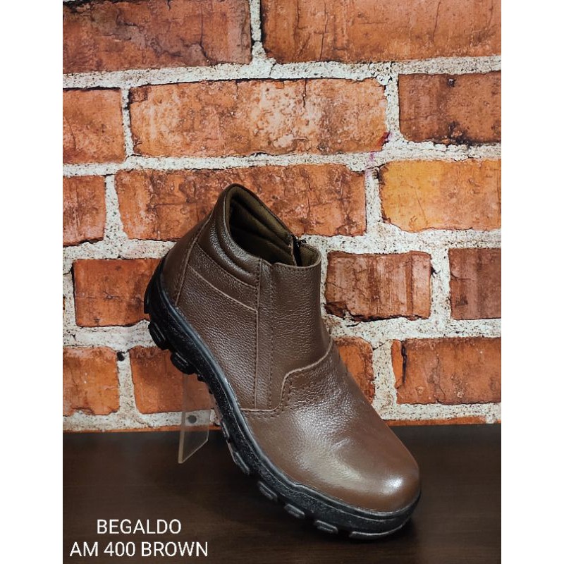 sepatu pria boots , sepatu kulit casual / formal BEGALDO