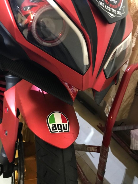 Cutting sticker stiker AGV 6 x 6 CM doff helm spakboard body