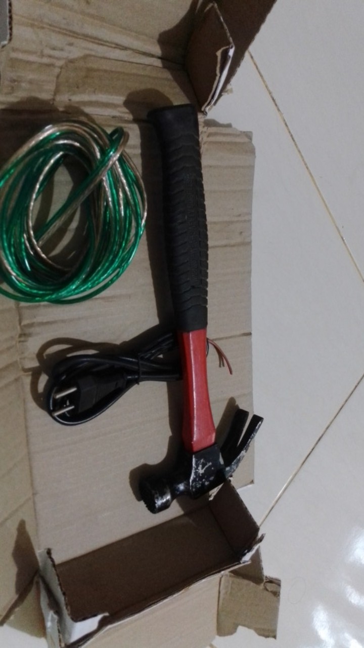 Martil / Palu / Hammer Tanduk Kambing Gagang Fiberglass 16oz Bergerigi