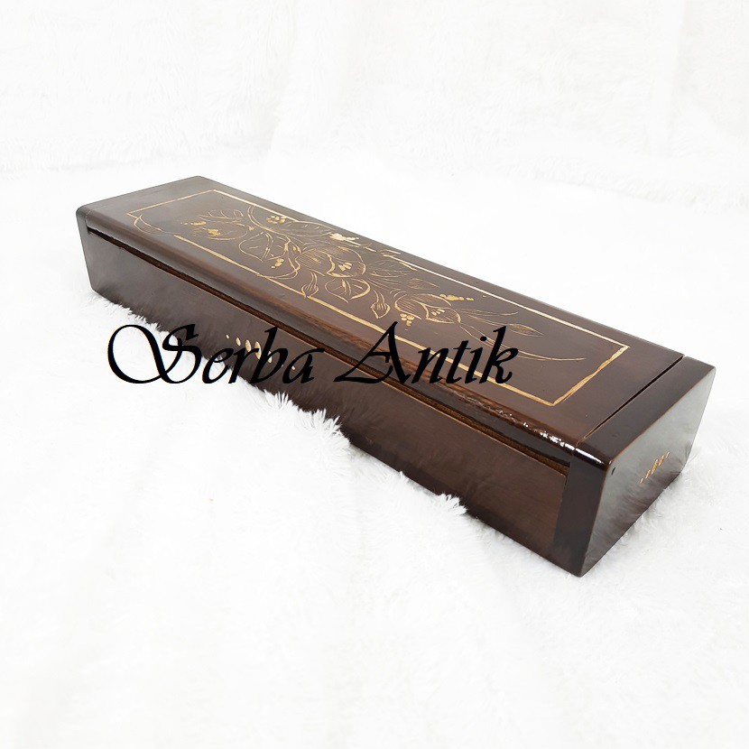 

Tempat Pensil Alat tulis Kayu Jati Ukir Cungkit Kerajinan Lokal MURAH Nyonggo Urip
