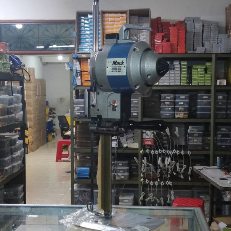 Mesin Potong Bahan Kain 12&quot; KM 750 Watt