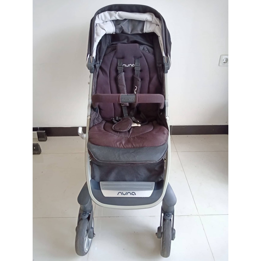 PRELOVED Nuna Tavo Caviar Kereta Dorong Bayi