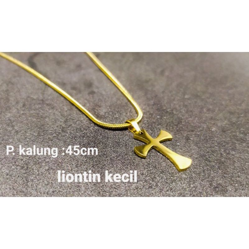 Kalung Liontin model salib bahan Titanium berlapis emas TIDAK berkarat