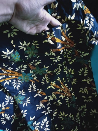 Kemeja Batik Motif Daun/batak