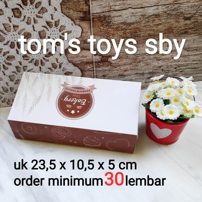 

Kotak Dus Box Kue Brownies Food Grade Paper 23,5 X 10,5 X 5 Cm