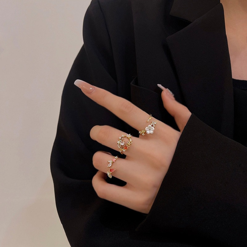 Cincin Model Terbuka Desain Bunga Aksen Kristal Zircon Gaya Korea Untuk Wanita