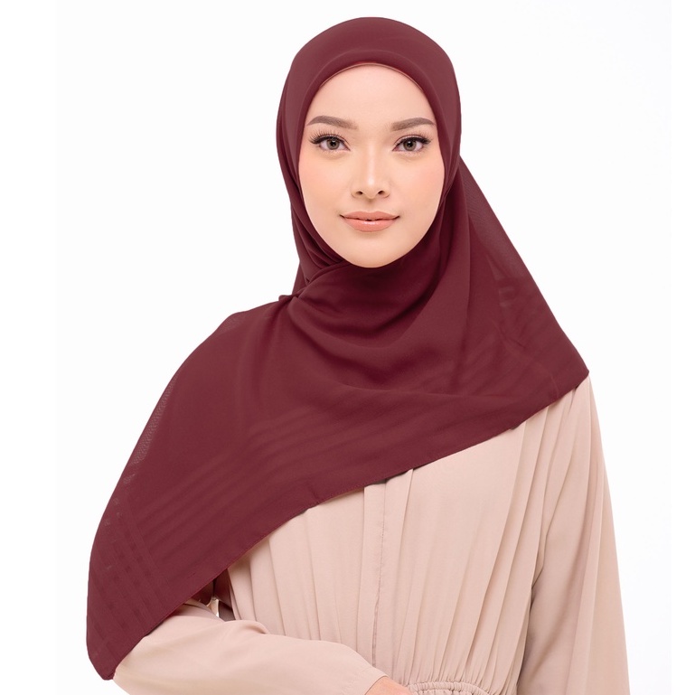 ZM ZASKIA MECCA - YARA MAROON HIJAB KERUDUNG SEGI EMPAT HIGHT QUALITY
