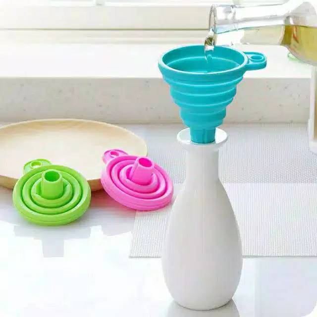 Corong Silicon Silicone Funnel Bulat Lipat Air Karet Silikon Botol Gelas Warna Minyak Alat Media Wadah Air Water Oil Liquid Takar Takaran Ukur Saluran Semprong Pipa Baskom Bak Berkualitas Good Quality Grosir Termurah Little Miss Sunshine Malang