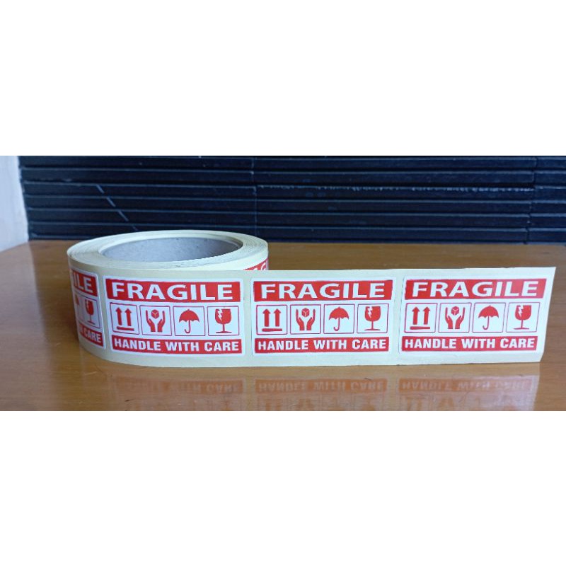 

Label sticker FRAGILE 70x40mm/ Label Sticker pecah belah 7x4
