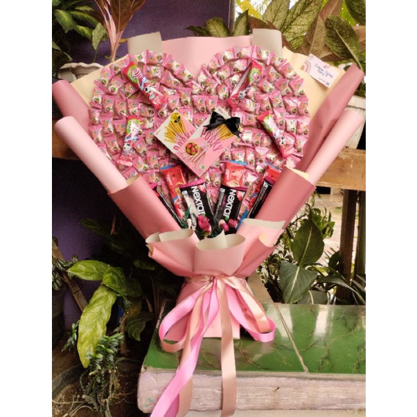 

BUKET YUPI LOVE BESAR MIX SNACK