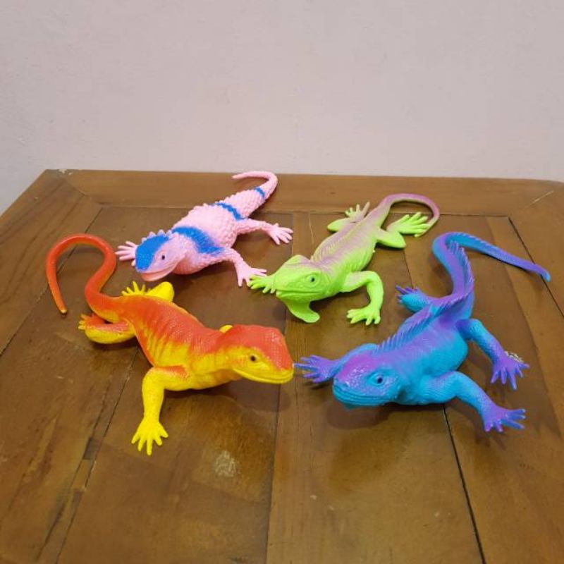 Mainan Anak Hewan Animal Kadal Iguana Hewan Karet