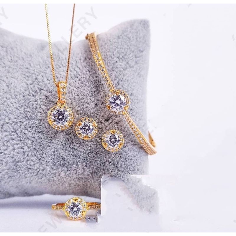 VIER JEWELLERY WYNN EDITION SET PERHIASAN WANITA